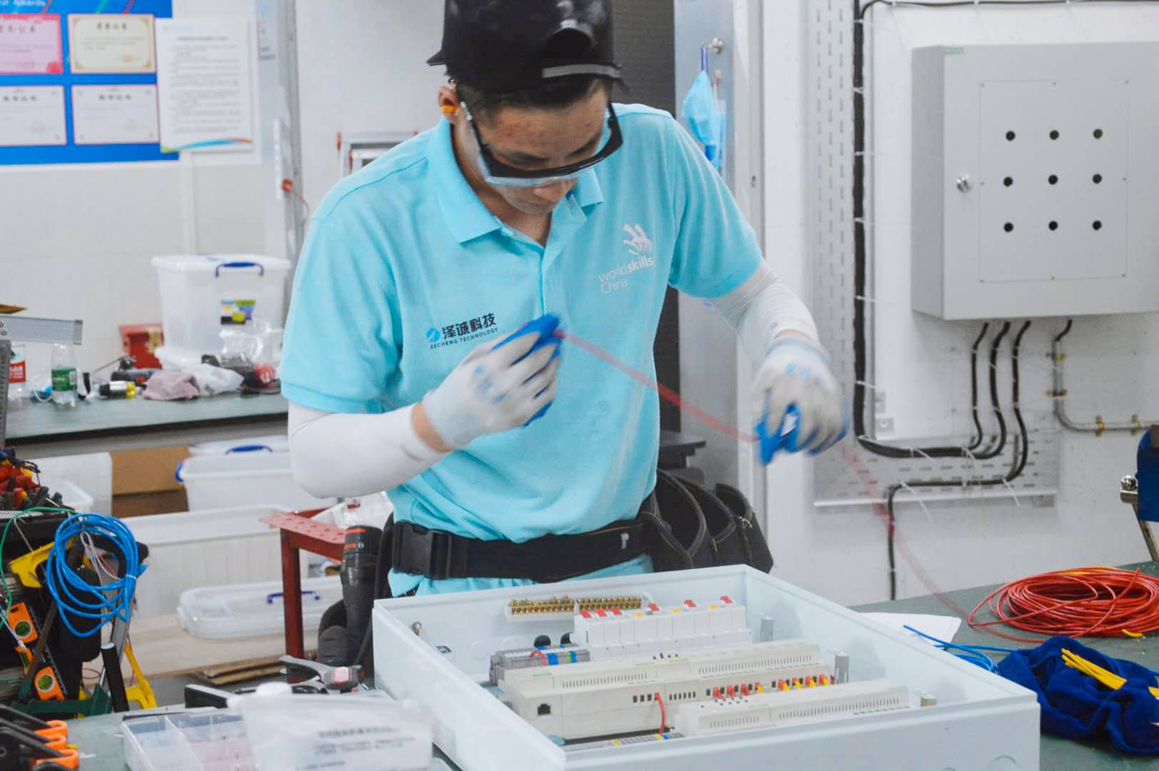 家用/商業(yè)電氣安裝、KNX編程、裝置測(cè)試